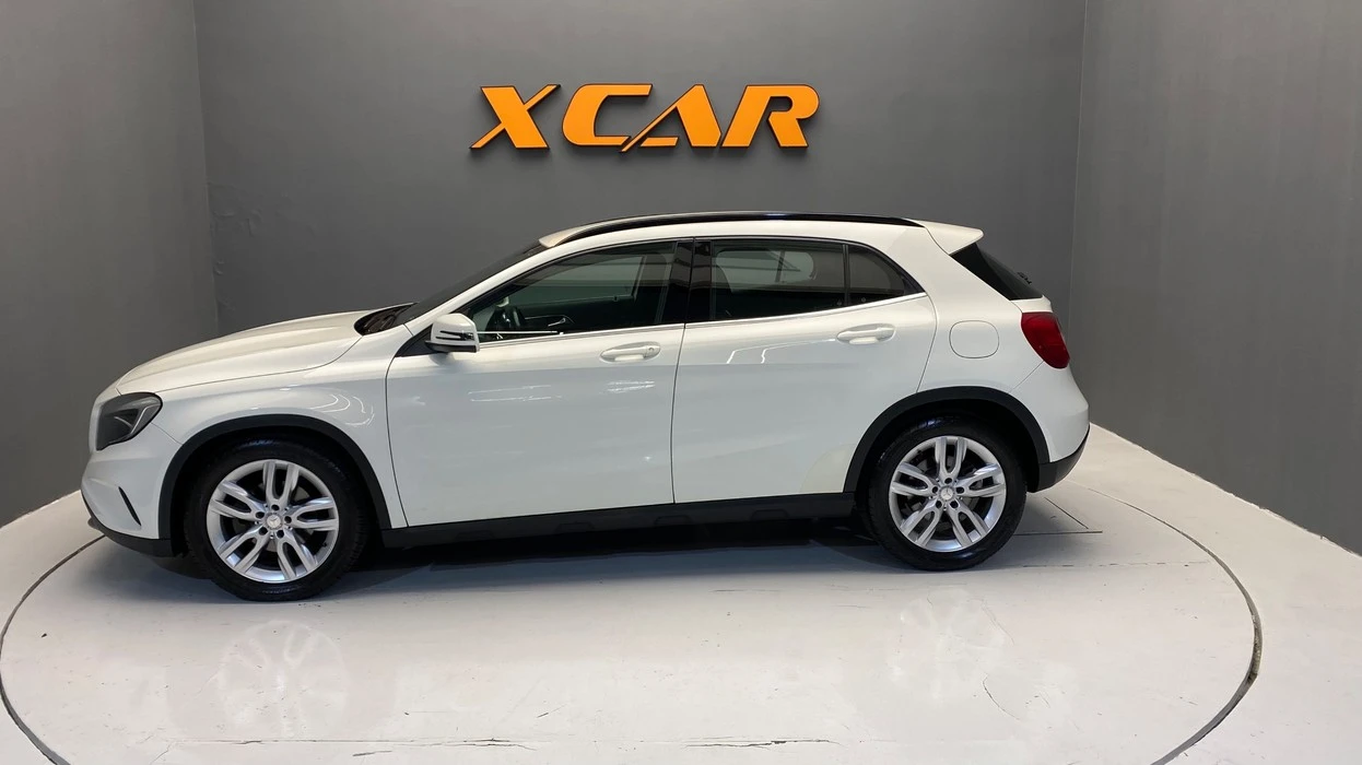 MERCEDES-BENZ GLA 200