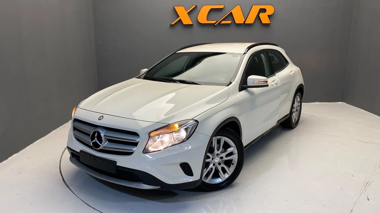 MERCEDES-BENZ GLA 200