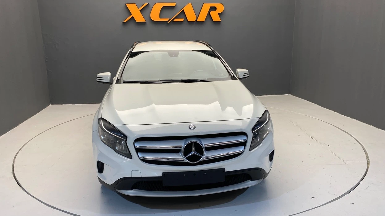 MERCEDES-BENZ GLA 200