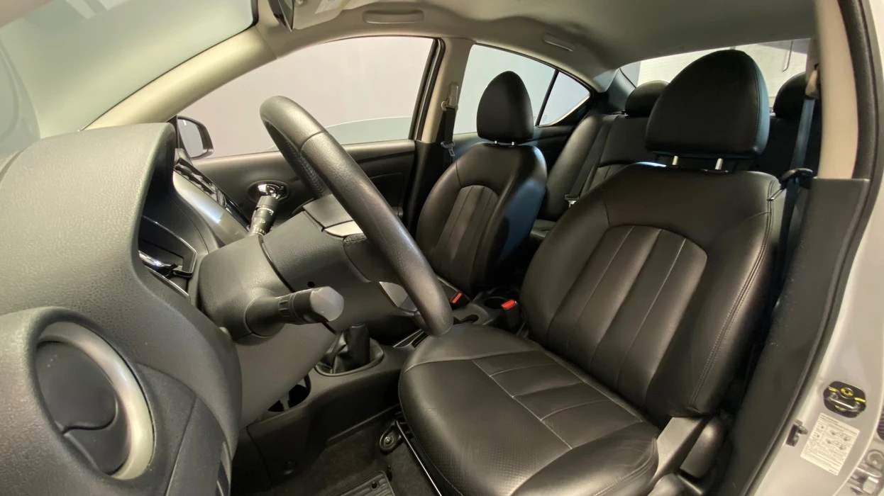 NISSAN VERSA