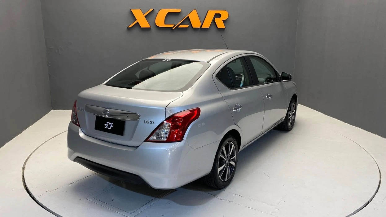 NISSAN VERSA
