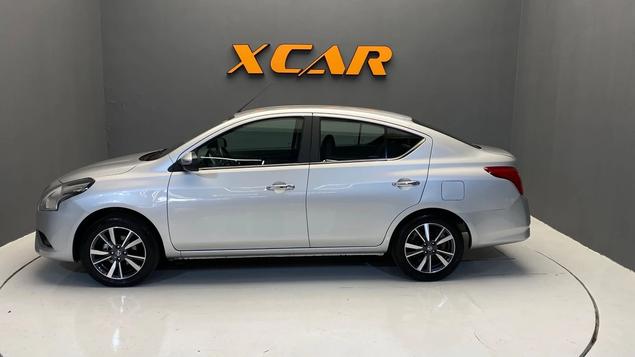 NISSAN VERSA