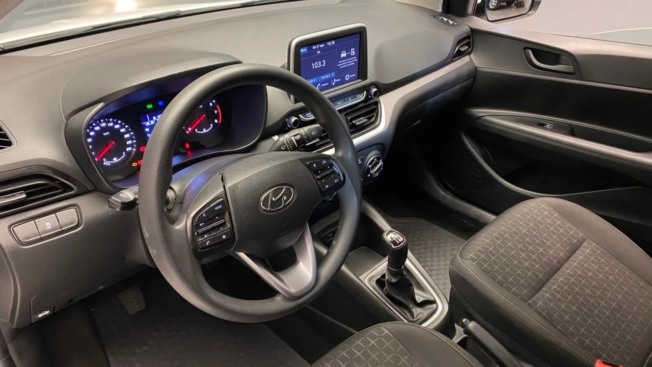 HYUNDAI HB20