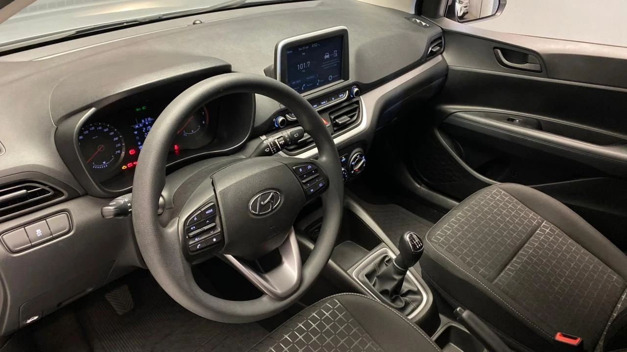 HYUNDAI HB20