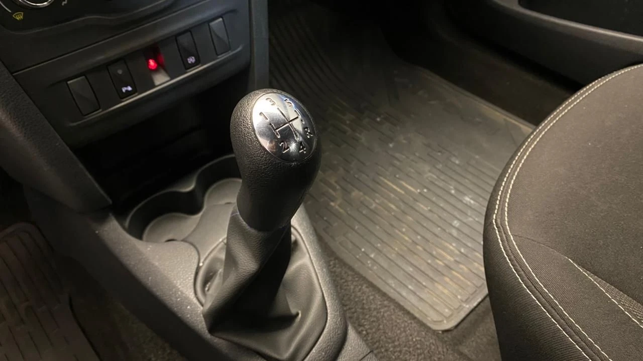 RENAULT LOGAN
