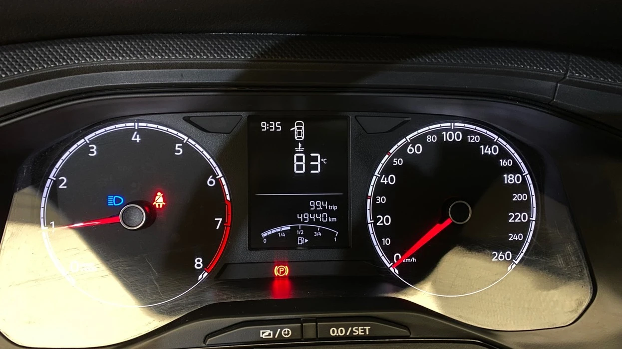 VOLKSWAGEN POLO