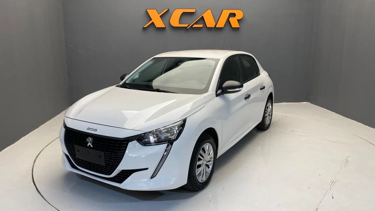 PEUGEOT 208