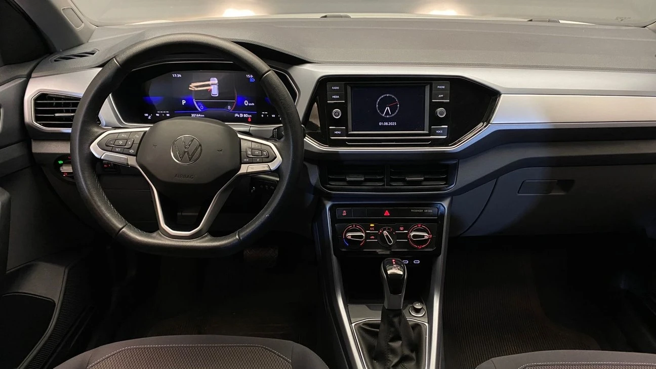 VOLKSWAGEN T-CROSS