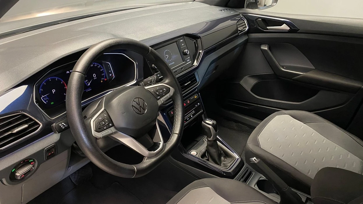 VOLKSWAGEN T-CROSS