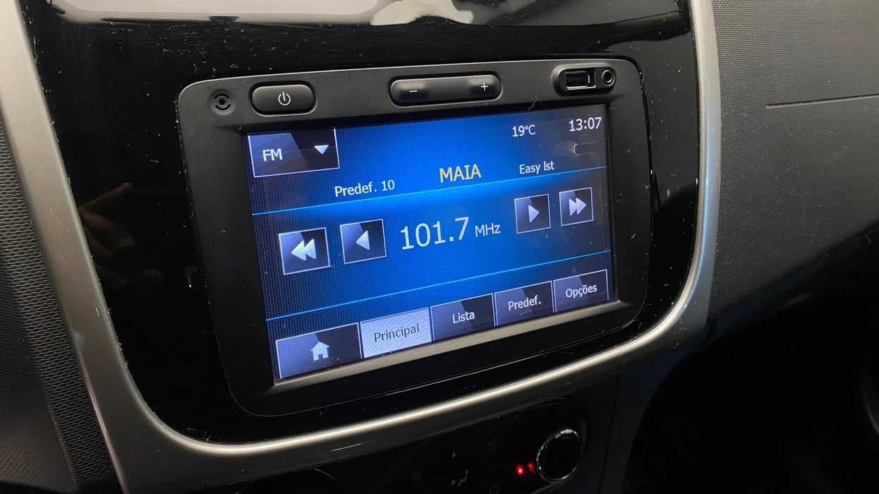 RENAULT SANDERO