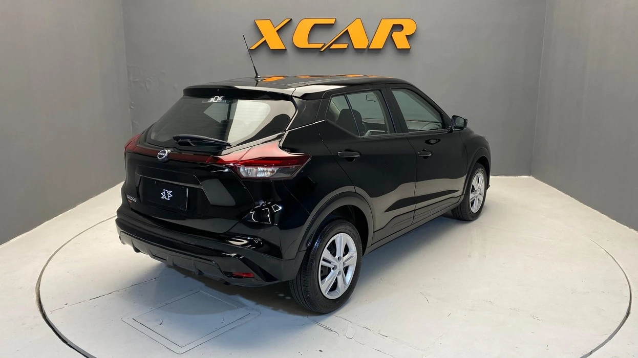 NISSAN KICKS