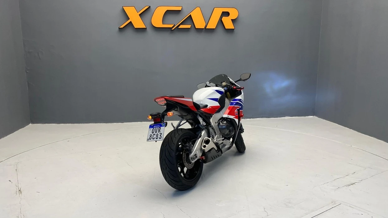 HONDA CBR 1000RR