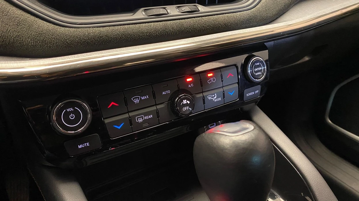 JEEP COMMANDER
