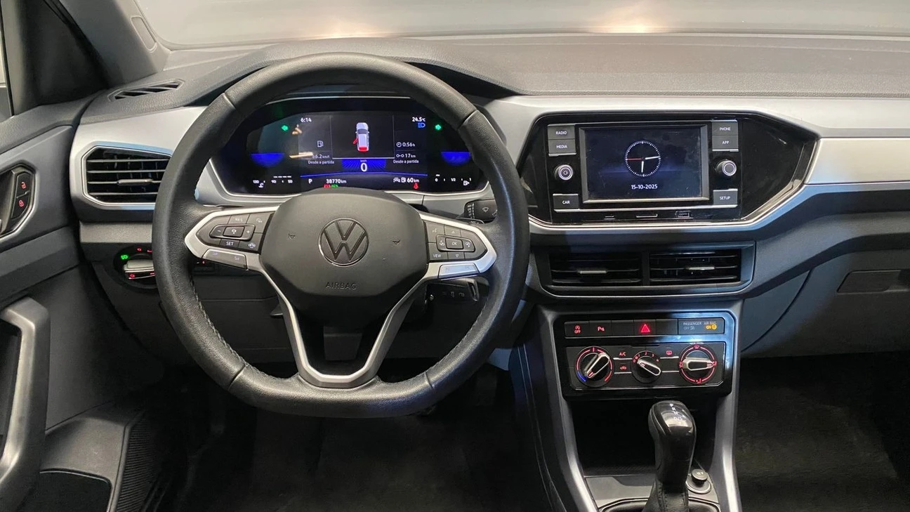 VOLKSWAGEN T-CROSS