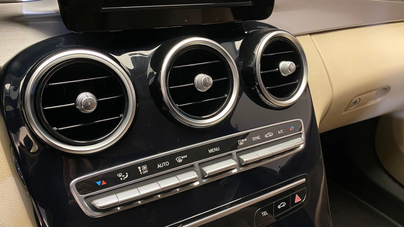 MERCEDES-BENZ C 180