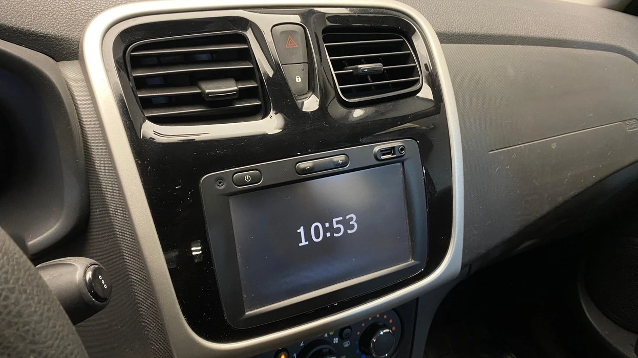 RENAULT SANDERO