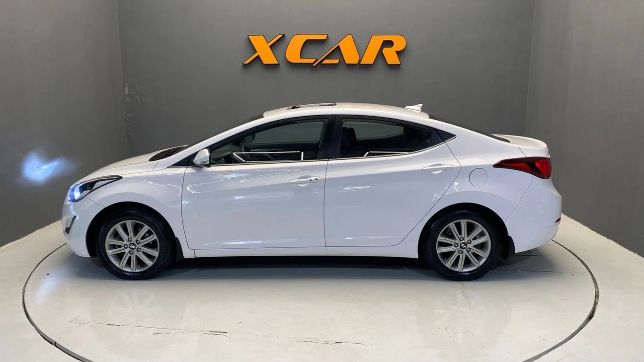 HYUNDAI ELANTRA