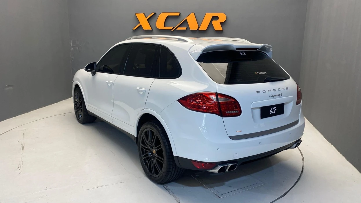 PORSCHE CAYENNE