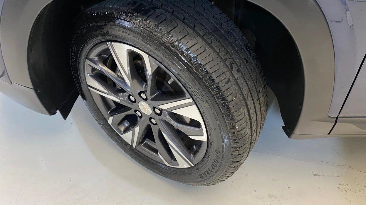 CHEVROLET TRACKER