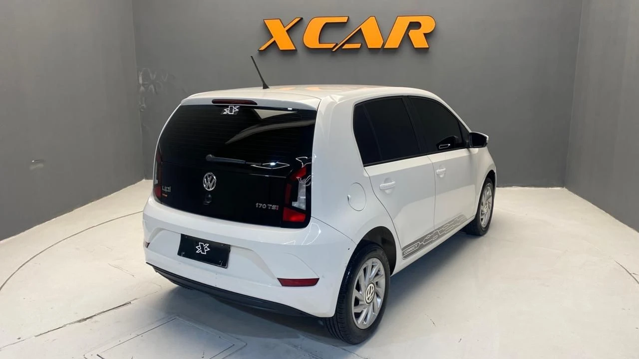 VOLKSWAGEN UP
