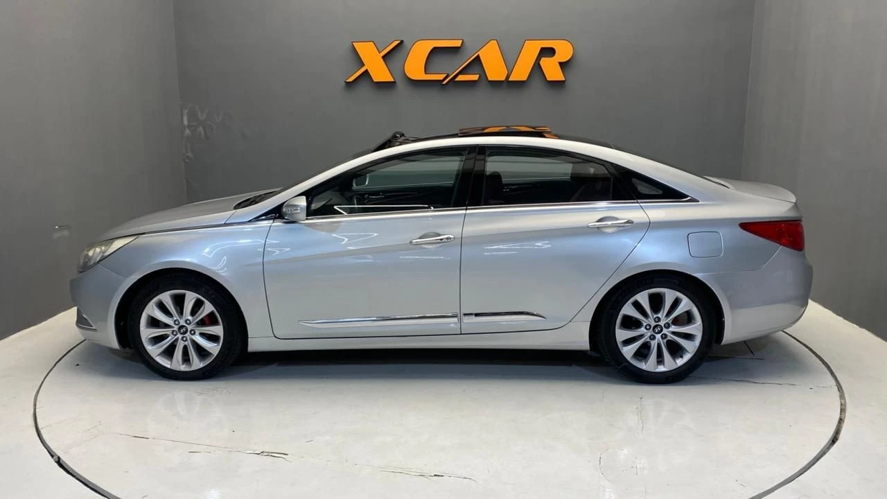 HYUNDAI SONATA