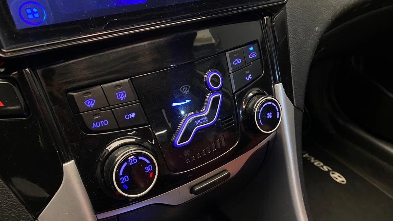 HYUNDAI SONATA