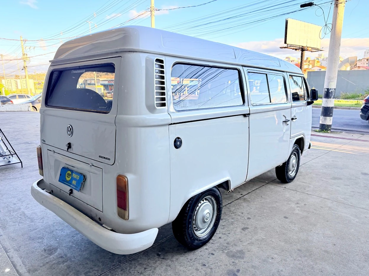 VOLKSWAGEN KOMBI