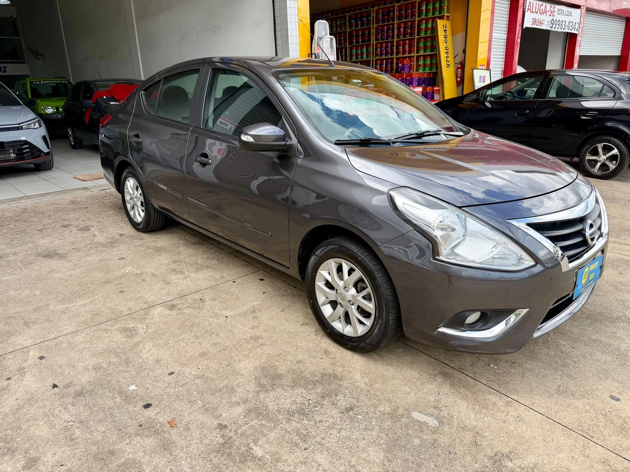 NISSAN VERSA
