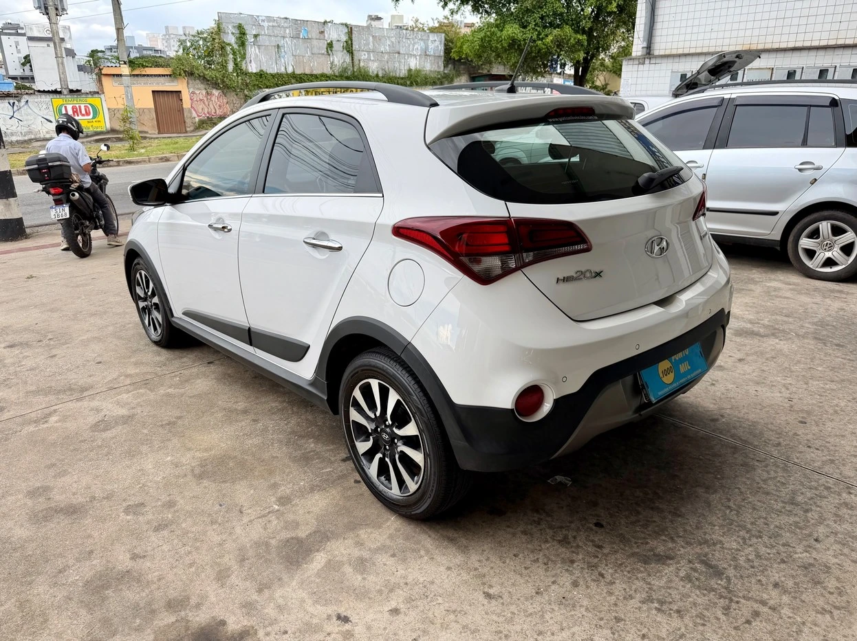 HYUNDAI HB20X