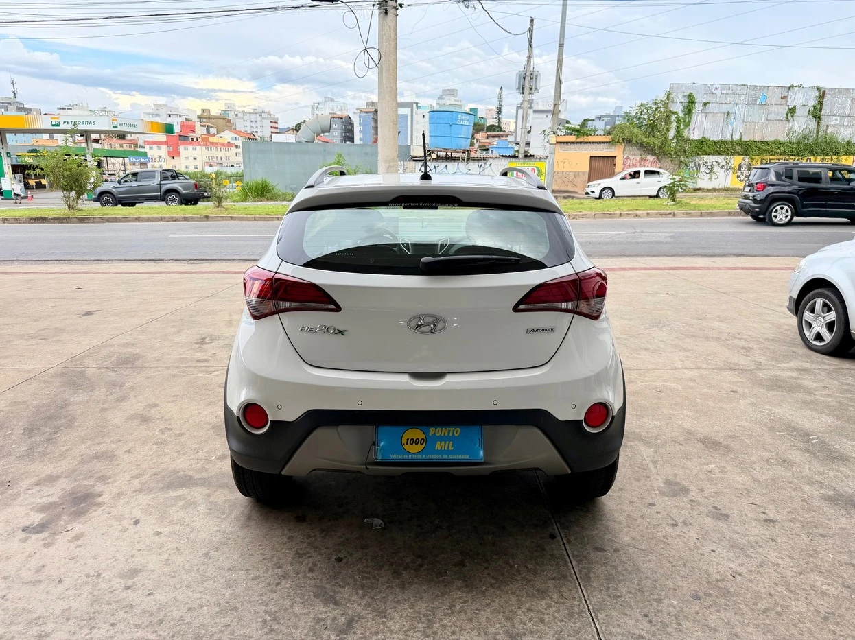HYUNDAI HB20X