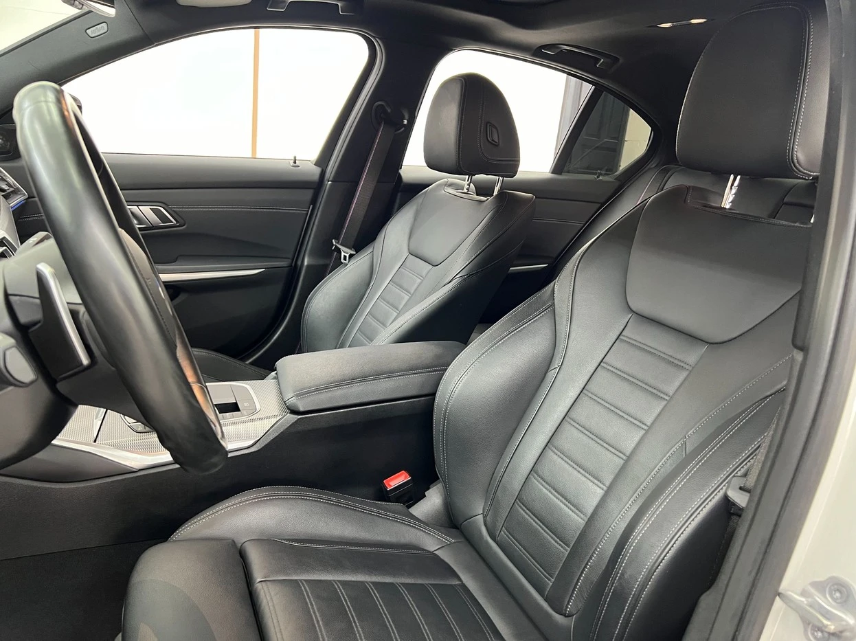 BMW 320I