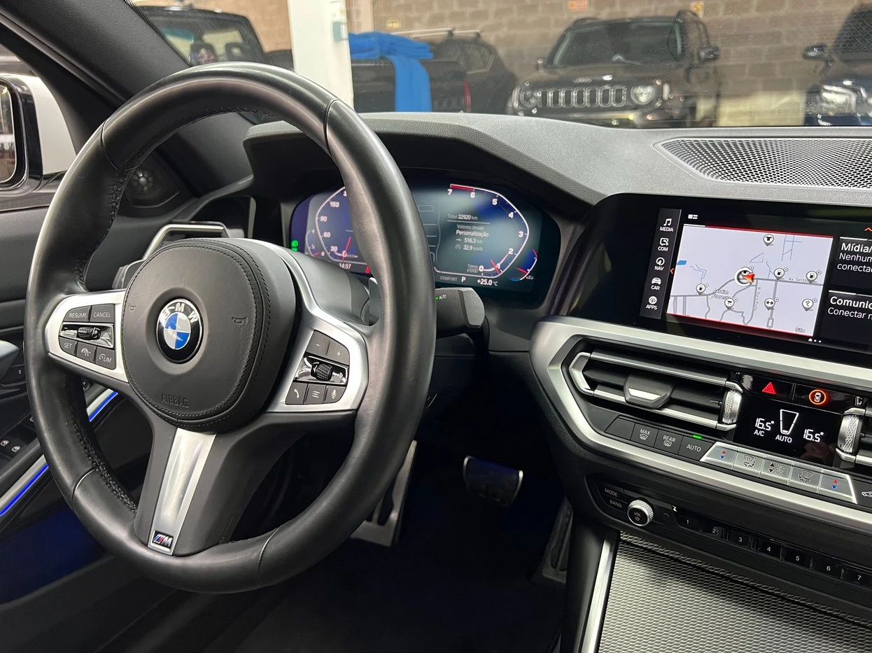 BMW 320I