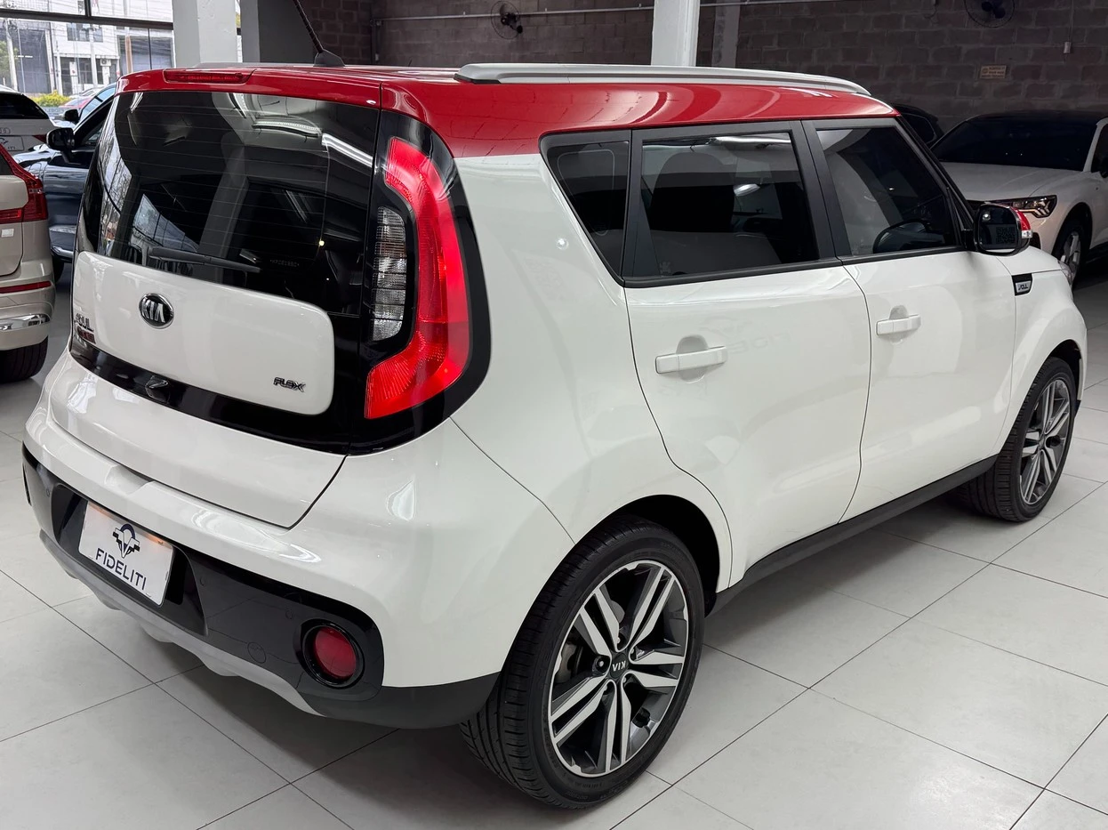 KIA SOUL