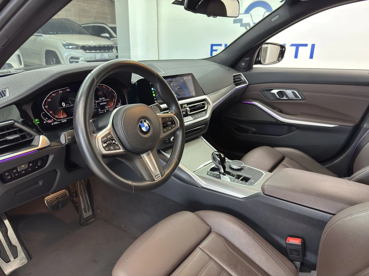 BMW 320I