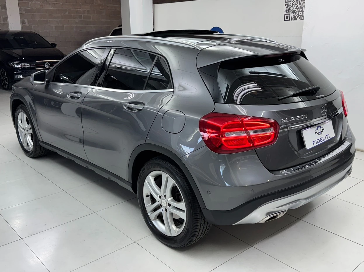 MERCEDES-BENZ GLA 250