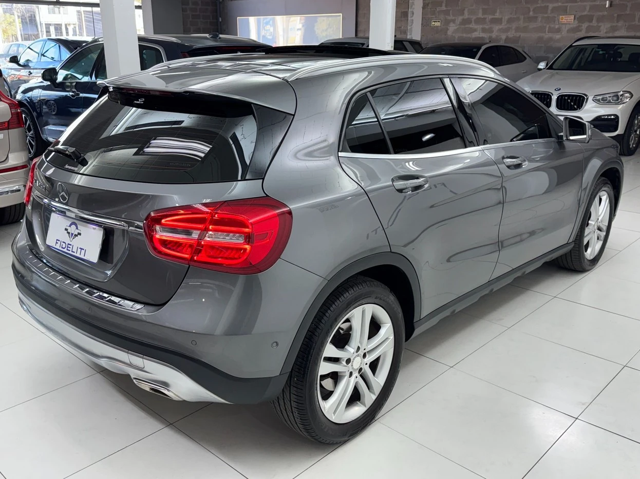 MERCEDES-BENZ GLA 250