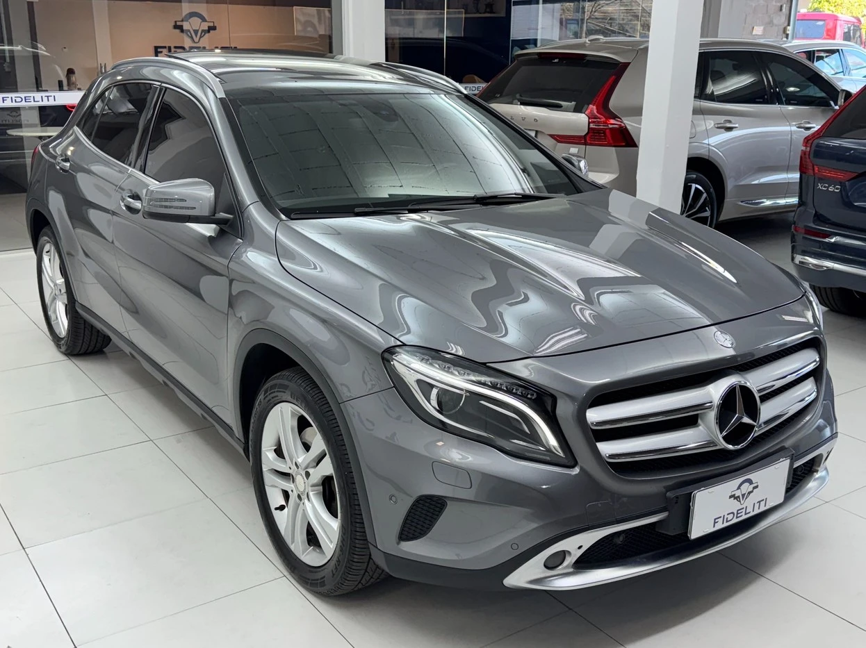 MERCEDES-BENZ GLA 250