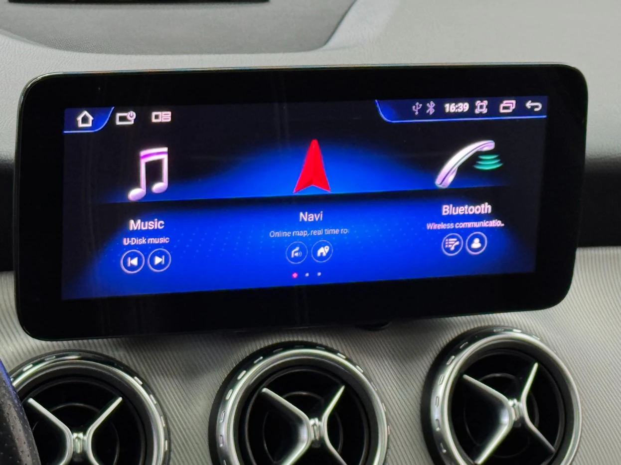 MERCEDES-BENZ GLA 250