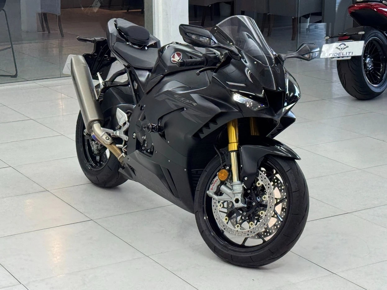 HONDA CBR 1000RR FIREBLADE