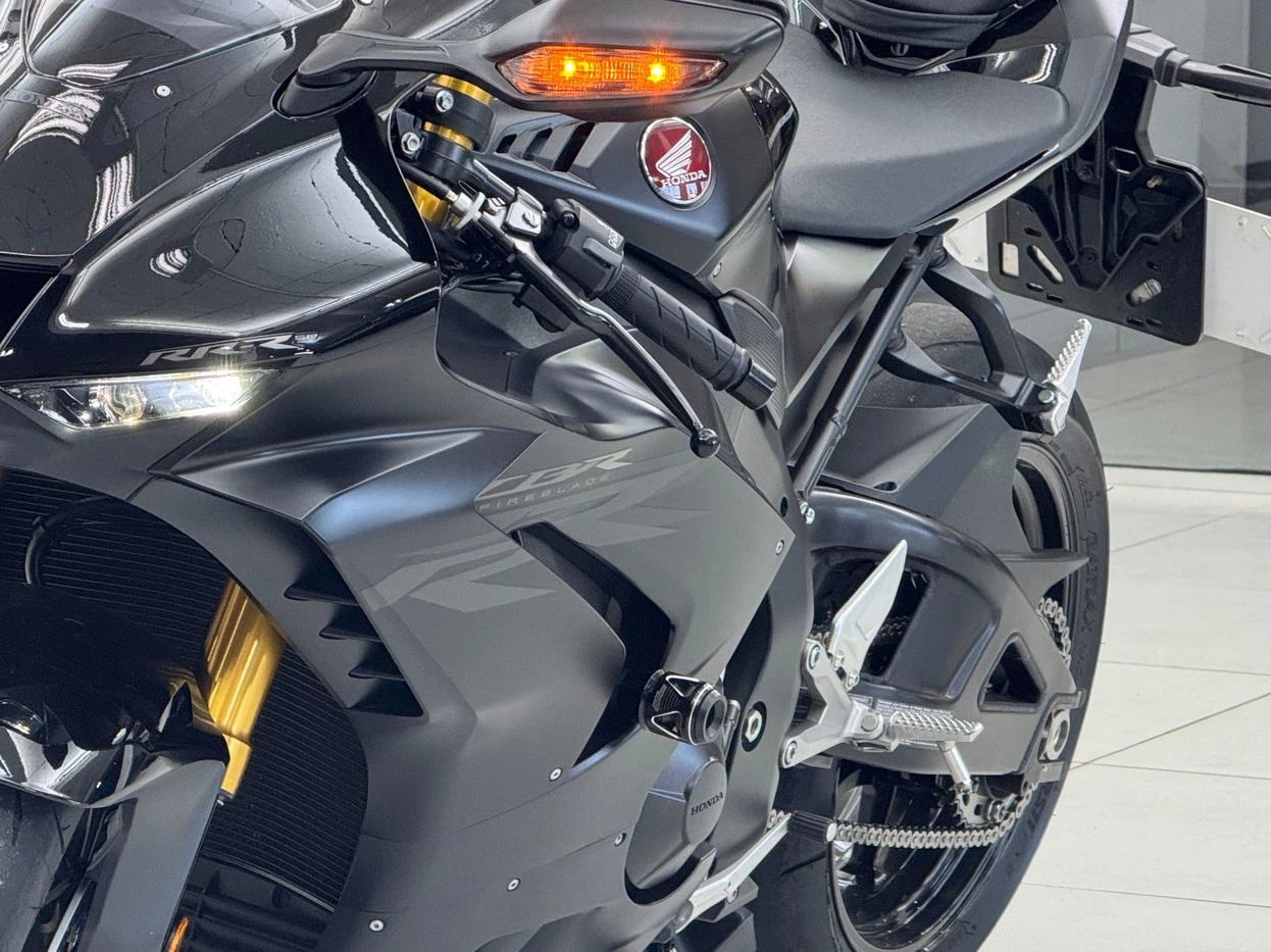 HONDA CBR 1000RR FIREBLADE