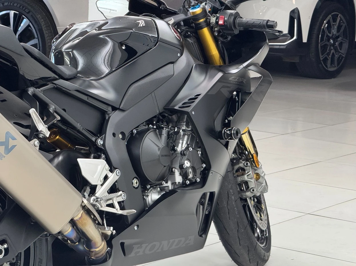 HONDA CBR 1000RR FIREBLADE