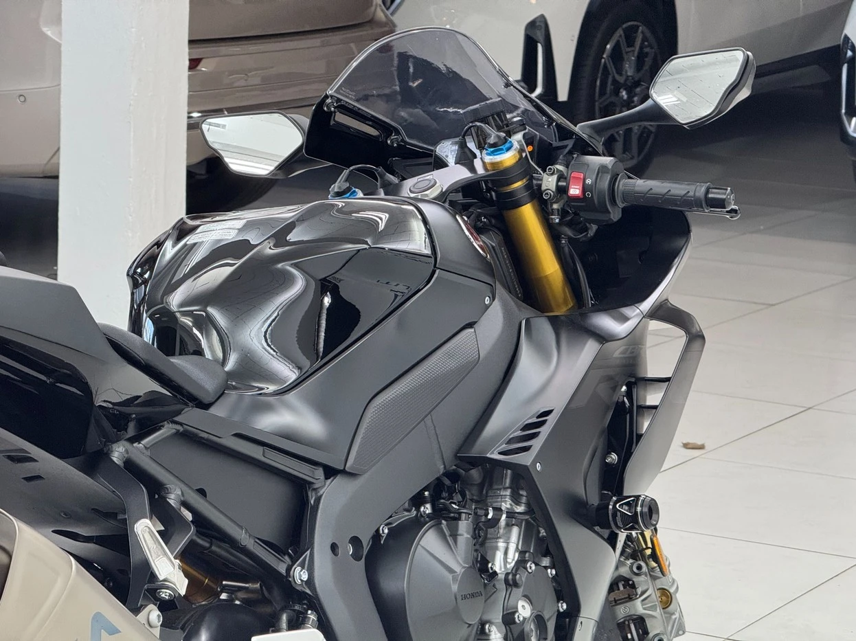 HONDA CBR 1000RR FIREBLADE