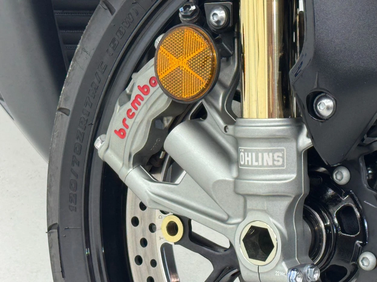 HONDA CBR 1000RR FIREBLADE