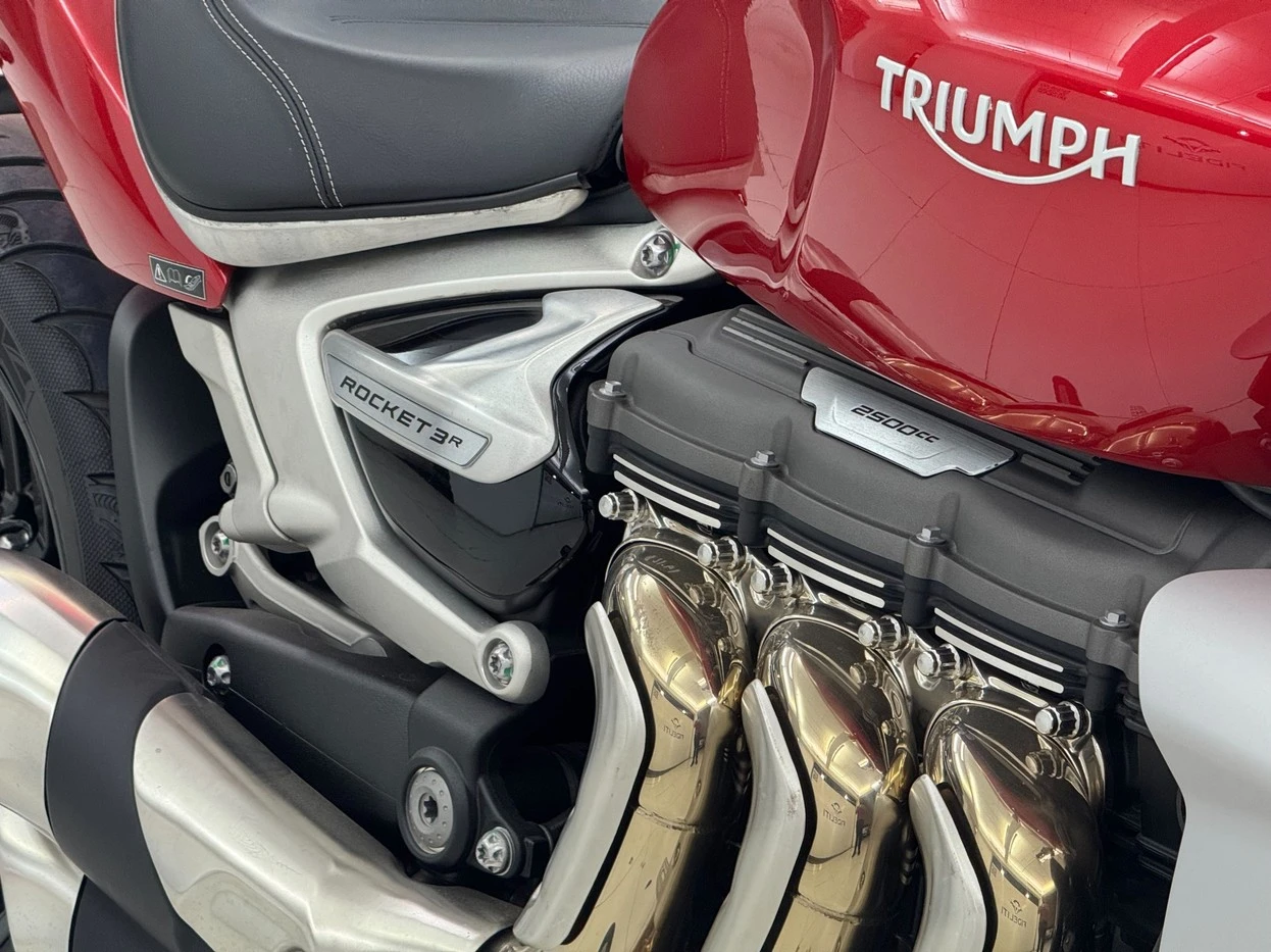 TRIUMPH ROCKET III R