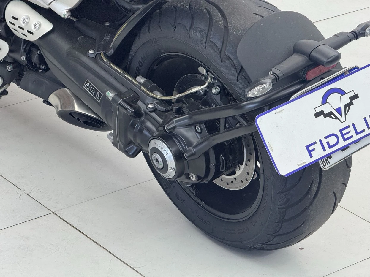 TRIUMPH ROCKET III R