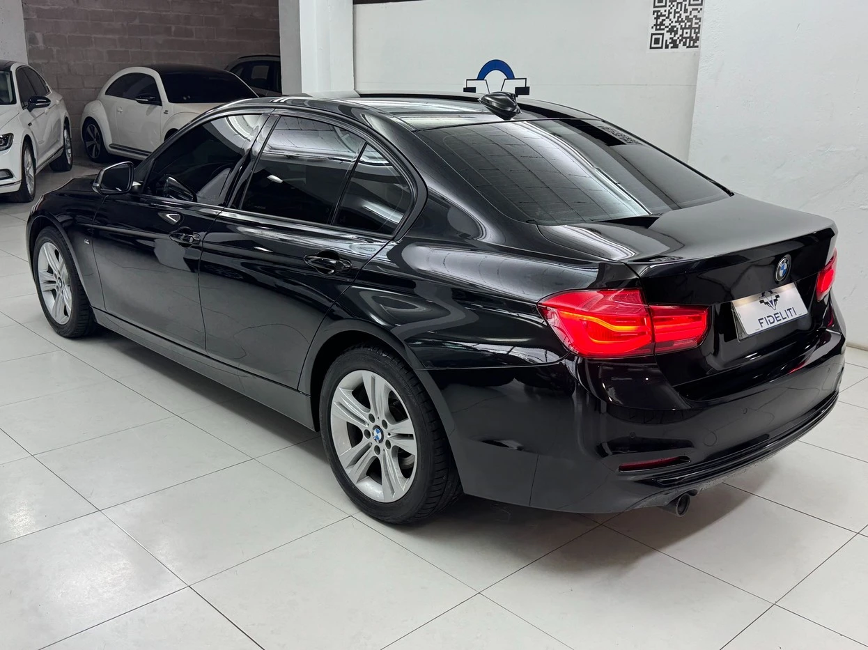 BMW 320I