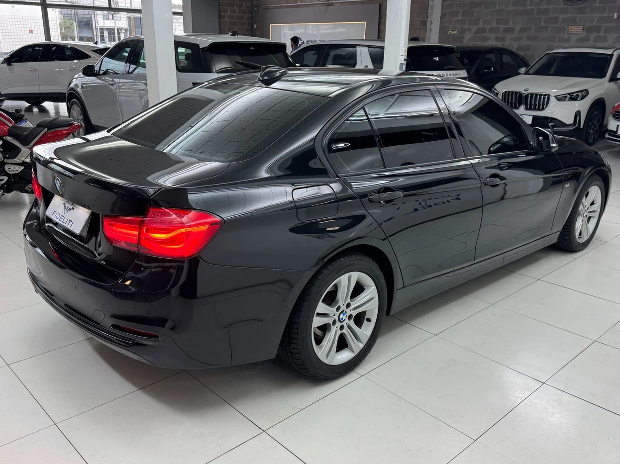 BMW 320I