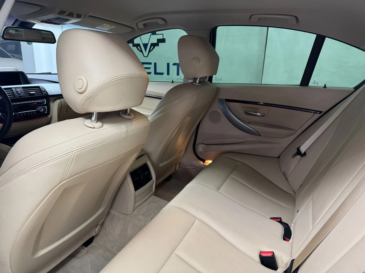 BMW 320I