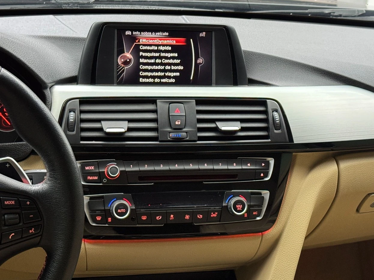 BMW 320I