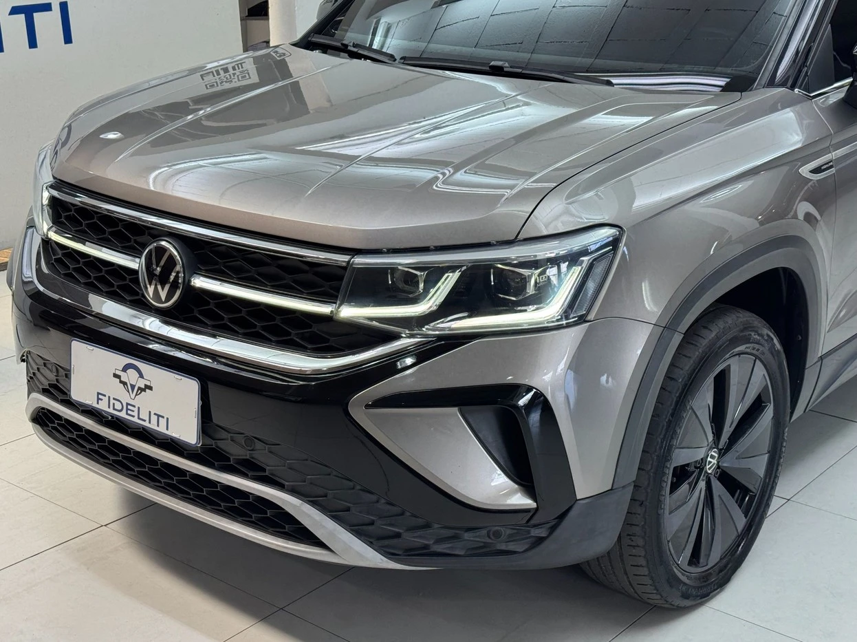 VOLKSWAGEN TAOS